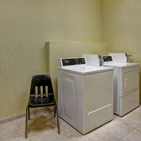 Hampton Inn Dekalb - Near The University Kültér fotó