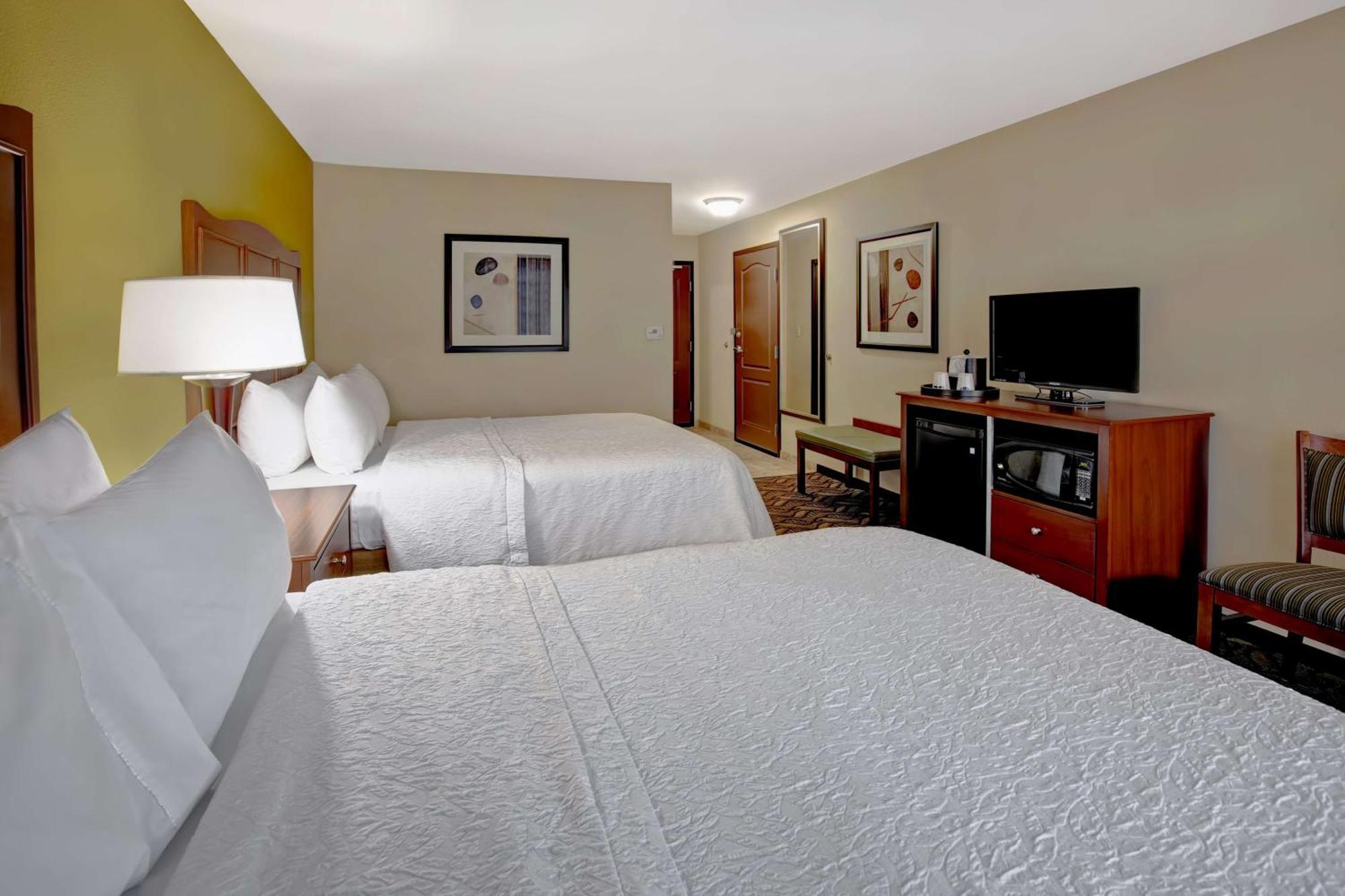 Hampton Inn Dekalb - Near The University Kültér fotó