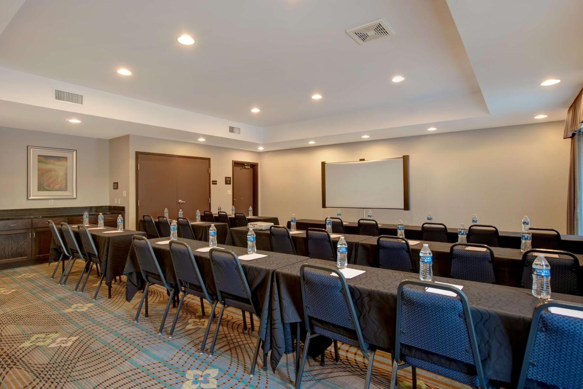 Hampton Inn Dekalb - Near The University Kültér fotó