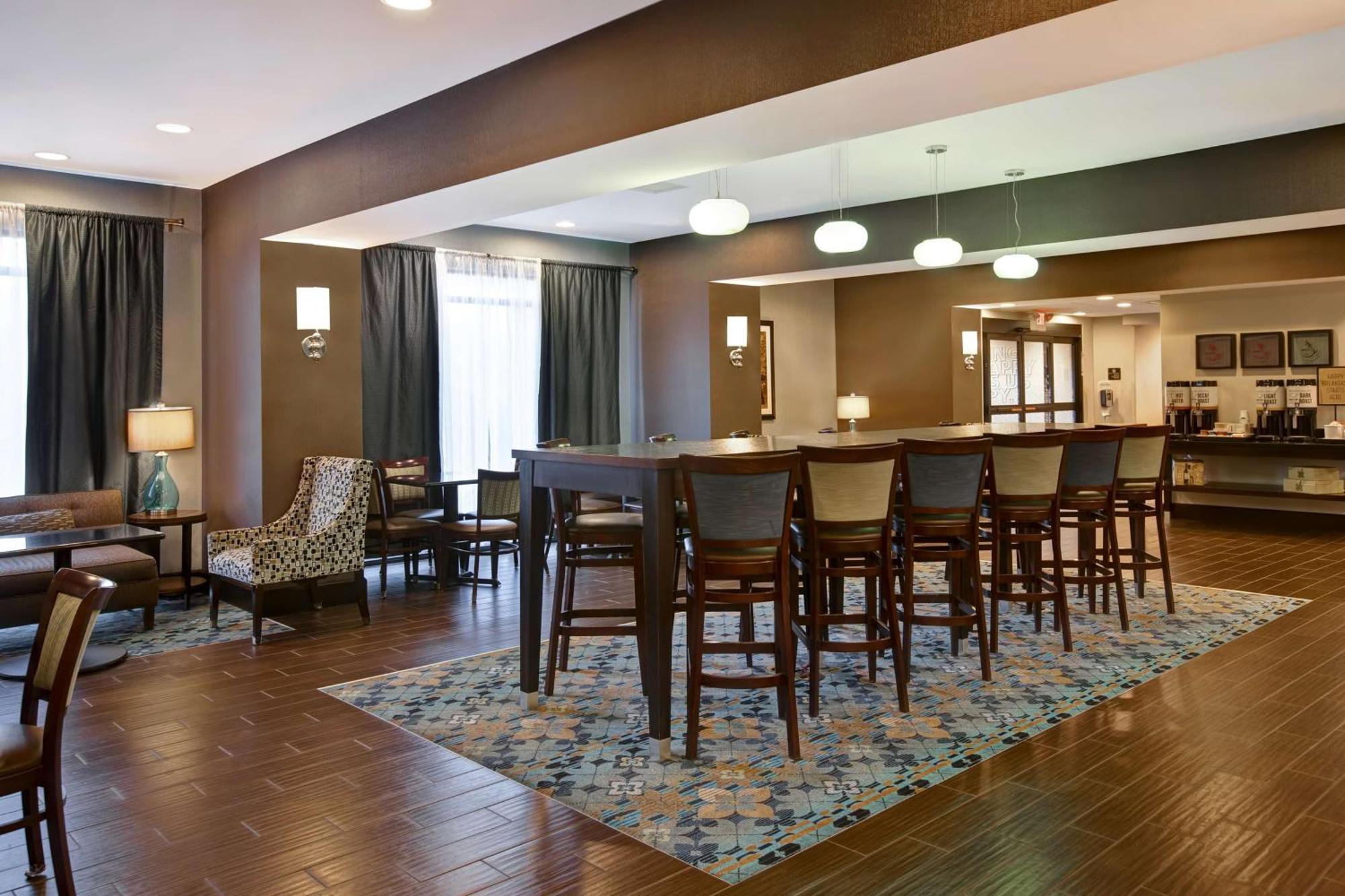 Hampton Inn Dekalb - Near The University Kültér fotó