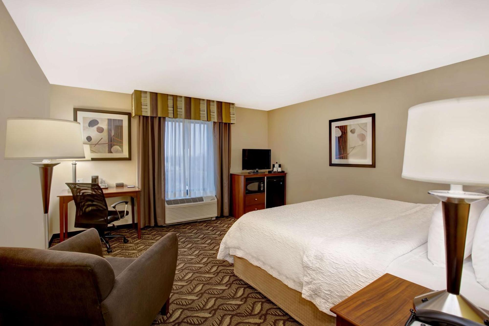 Hampton Inn Dekalb - Near The University Kültér fotó