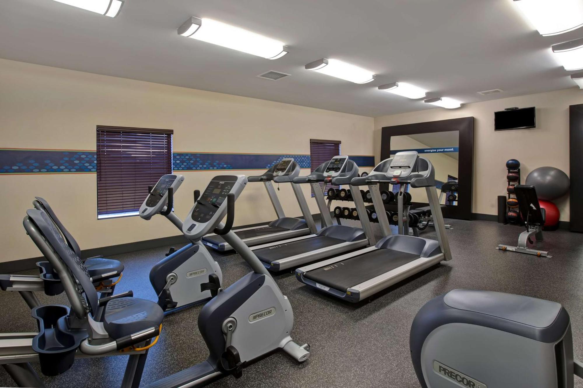 Hampton Inn Dekalb - Near The University Kültér fotó